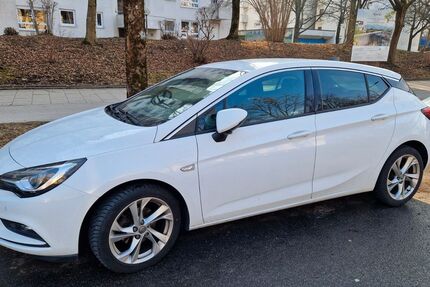 Opel Astra 96.000 km 13.900 &euro; München 81375
