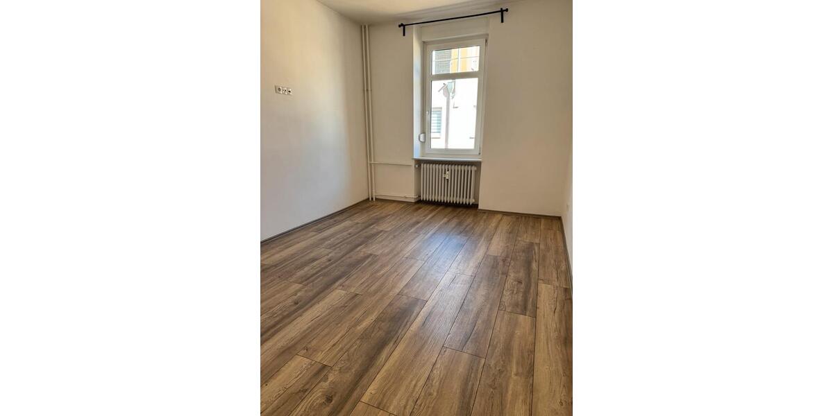 Etagenwohnung Kaiserslautern Bahnheim - 5 Zimmer, 105 m&sup2;, 1.000&euro; | Angebot:25403501