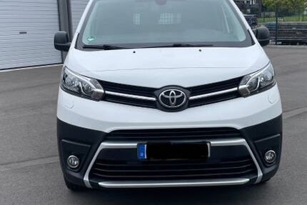 Toyota Proace (Verso) 90.500 km 16.100 € Odenthal 51519