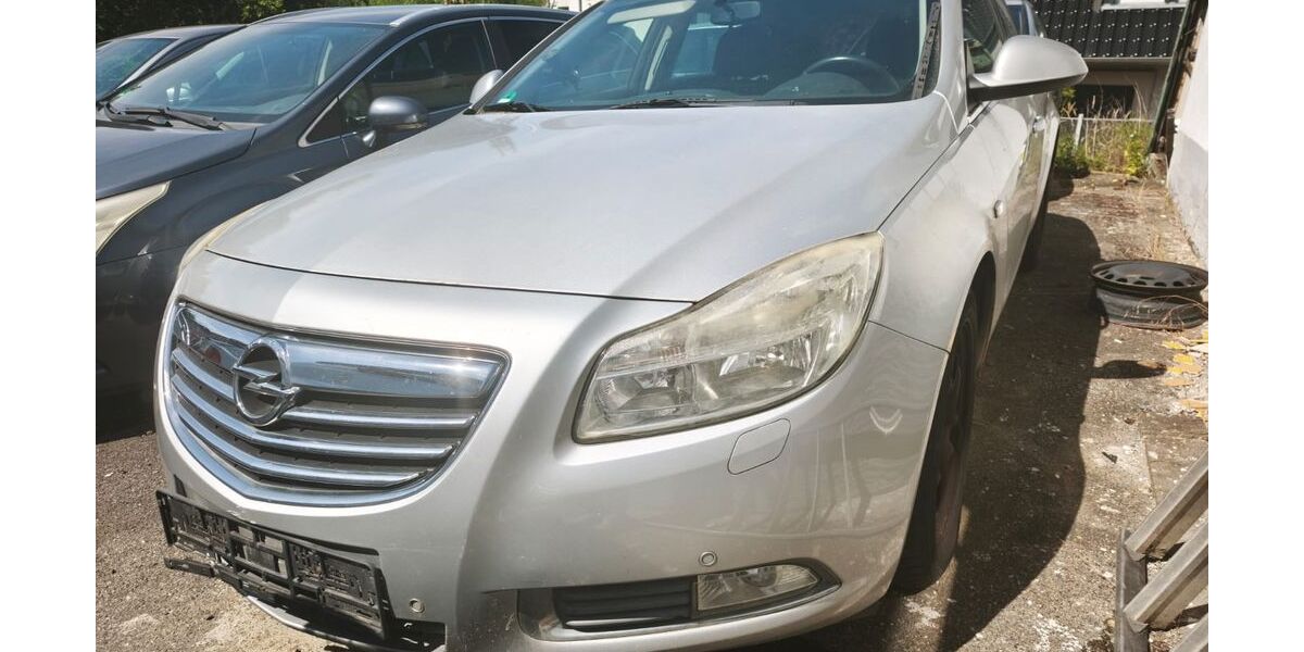 Opel Insignia 189.000 km 1.350 &euro; Mönchengladbach - Odenkirchen 41199