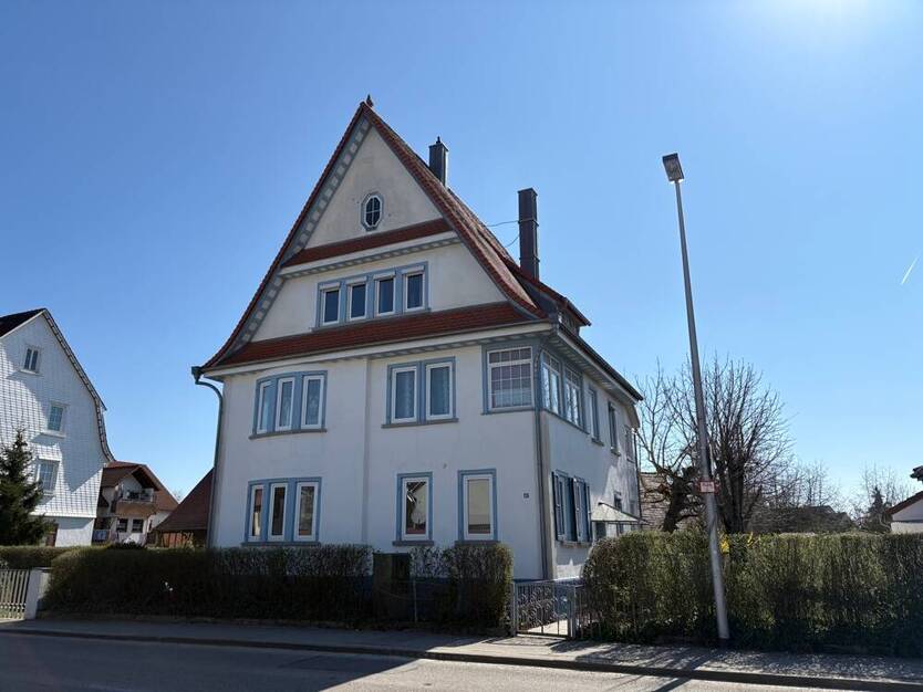 Charakteristisches 2-Familienhaus mit ELW und zusätzlicher Wohnbaufläche | Zentrumsnah