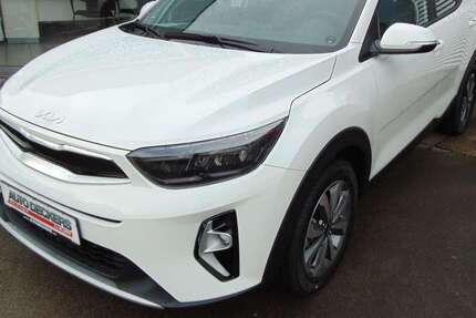 Kia Stonic 2.200 km 26.390 &euro; Schlangen 33189