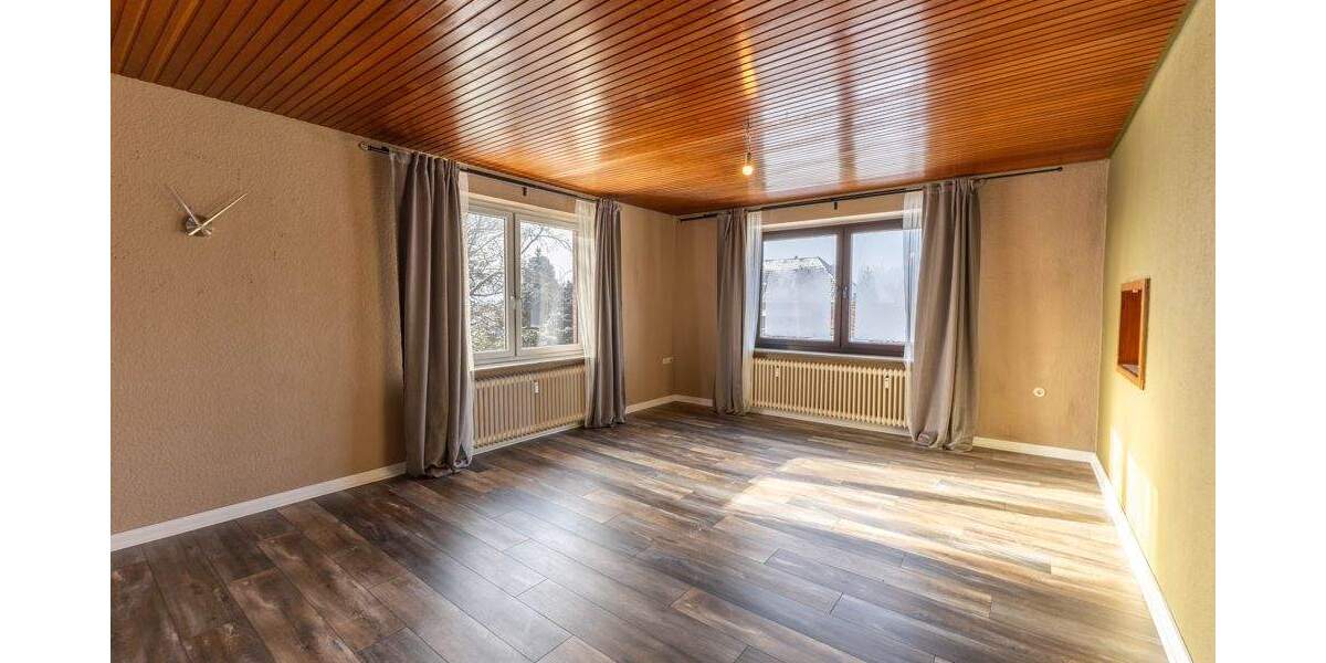 Mehrfamilienhaus, Wohnhaus Krempel - 7 Zimmer, 210 m&sup2;, 298.000&euro; | Angebot:26903888