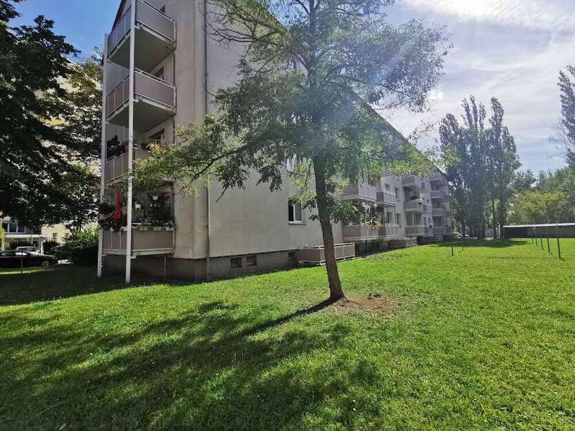 Wohnung zum Mieten in Merseburg 361 € 58.21 m²