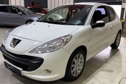 Peugeot 206 184.000 km 1.797 &euro; Voerde 46562