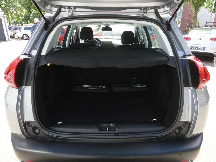 Peugeot 2008 Active 1,2 Klima SHZ PDC Allwetter 60.000 km 8.990 € Neuss 41462