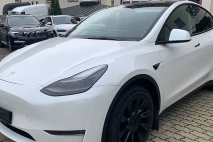 Tesla Model Y 42.529 km 34.950 € Bad Kissingen 97688