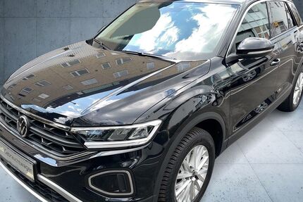VW T-Roc 26.000 km 21.980 € Frankfurt am Main 60528