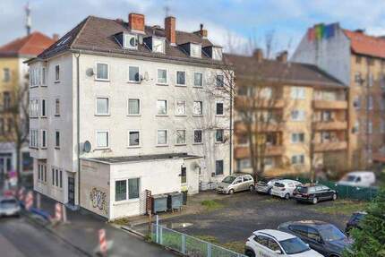 MFH mit 16 Wohneinheiten und 12 Stellplätzen; Eckgrundstück an 2 Straßen, KS-Schillerviertel 3 zimmer