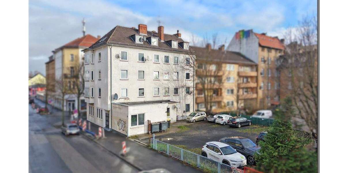 MFH mit 16 Wohneinheiten und 12 Stellplätzen; Eckgrundstück an 2 Straßen, KS-Schillerviertel 3 zimmer