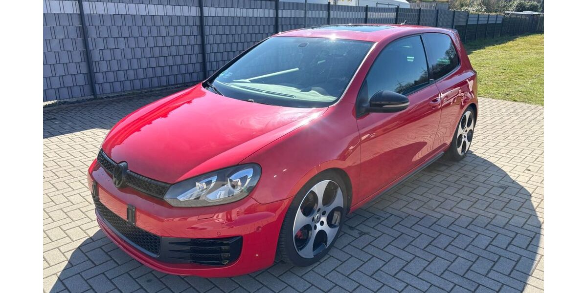 VW Golf 151.760 km 10.950 &euro; Dresden 01157
