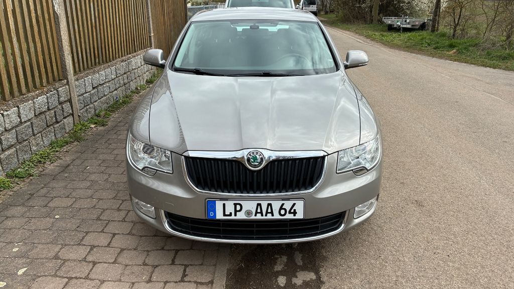 Skoda Superb 95.000 km 11.800 &euro; Erfurt 99092