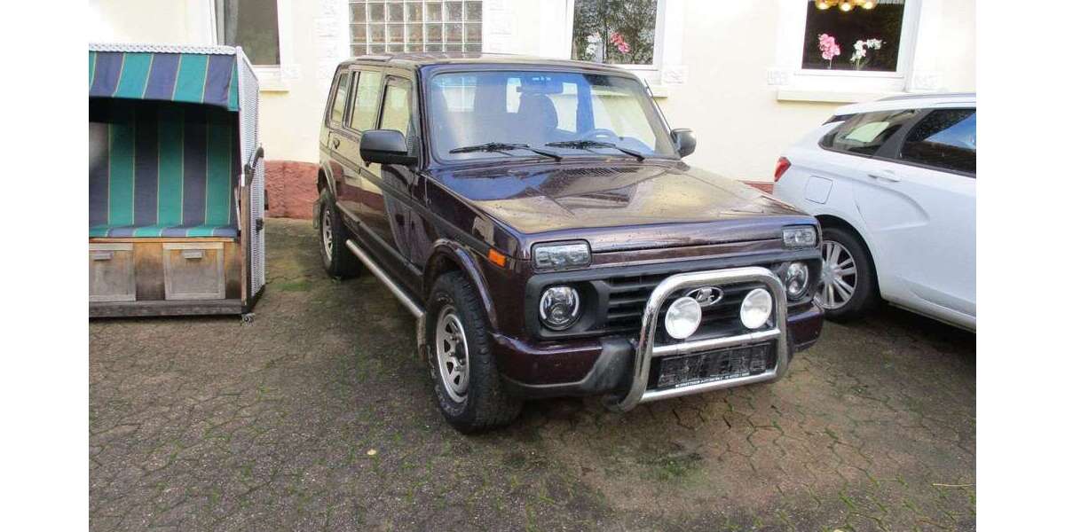 Lada Niva 39.900 km 12.850 &euro; Vlotho 32602