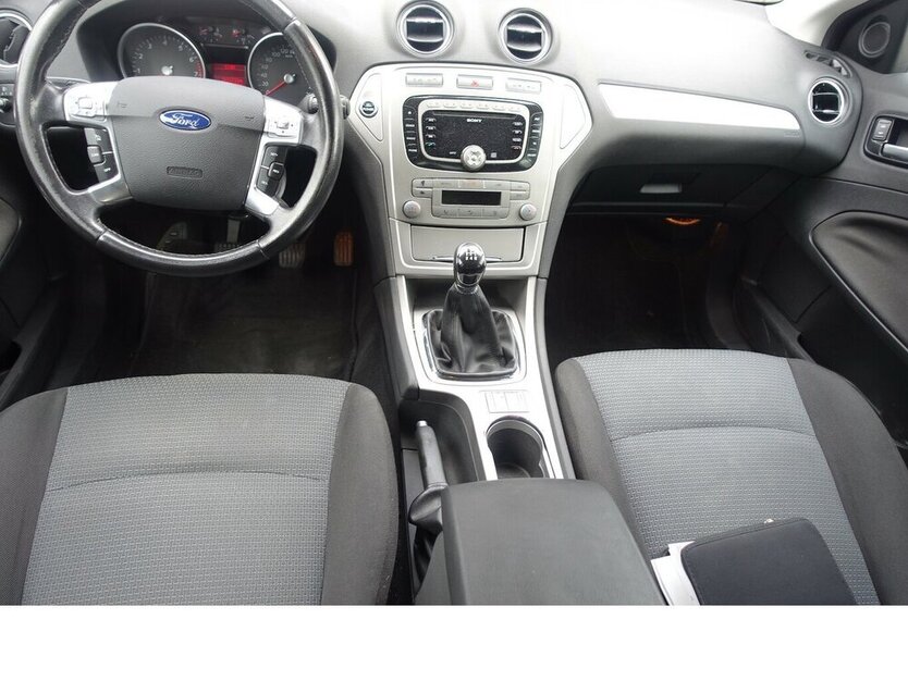 Mondeo Ambiente AHK abnehmbar Sony Sitzheizung