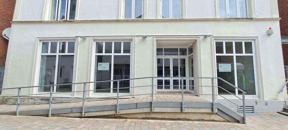 Einzelhandel in Meldorf 3.500 € 370 m² zimmer