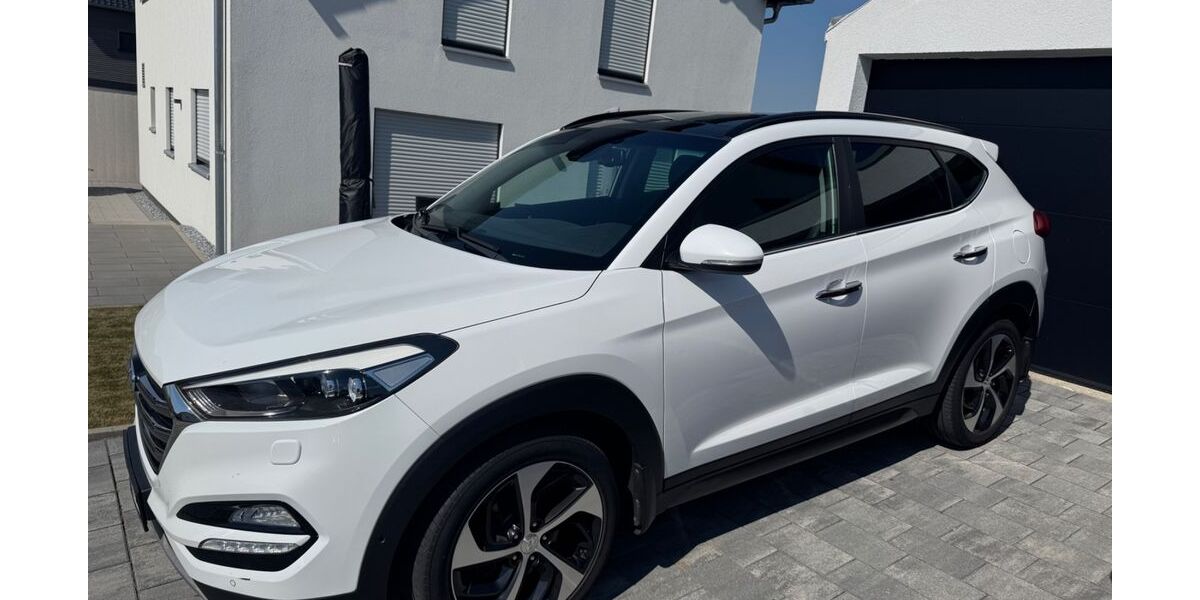 Hyundai TUCSON 130.000 km 12.899 &euro; Gerstetten 89547