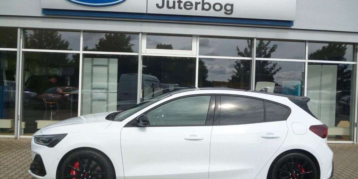 Ford Focus 9.900 km 33.890 &euro; Jüterbog 14913