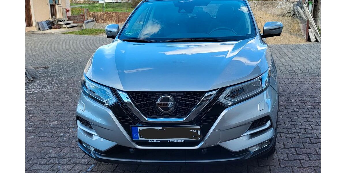 Nissan Qashqai 65.000 km 18.900 &euro; Erdmannhausen 71729