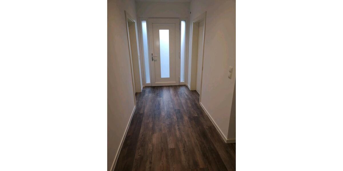 Doppelhaushälfte Weener - 4 Zimmer, 135 m&sup2;, 1.350&euro; | Angebot:26122503