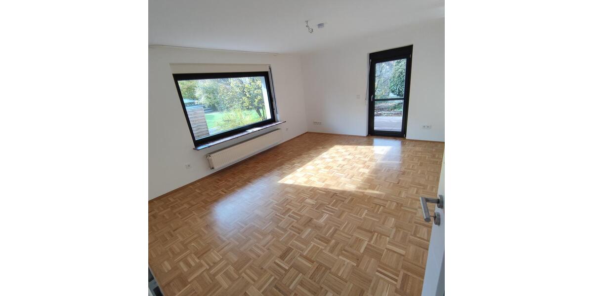 Sanierte 3-Zimmer Wohnung mit Terrasse zimmer