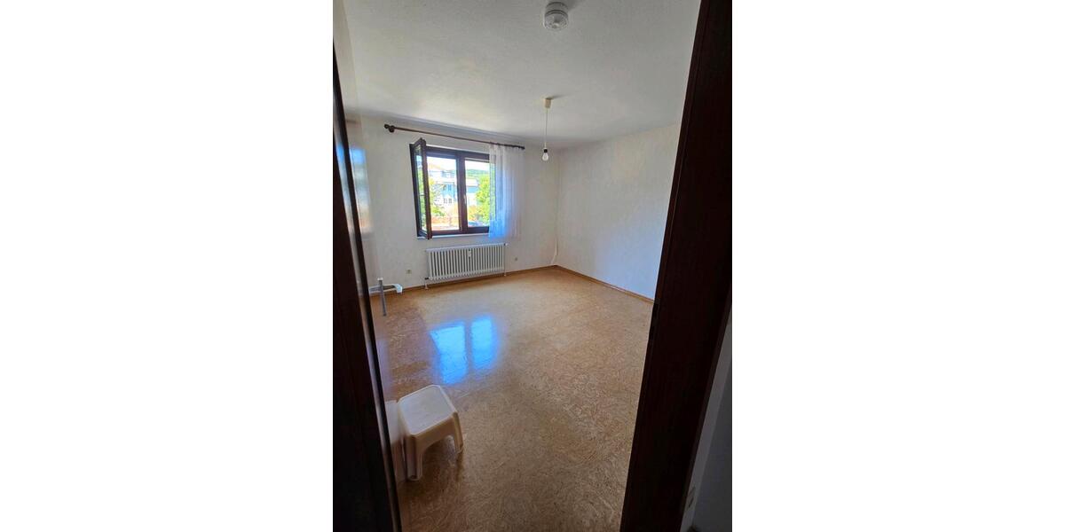 Etagenwohnung Bad Mergentheim - 3 Zimmer, 82 m&sup2;, 200.000&euro; | Angebot:27120849