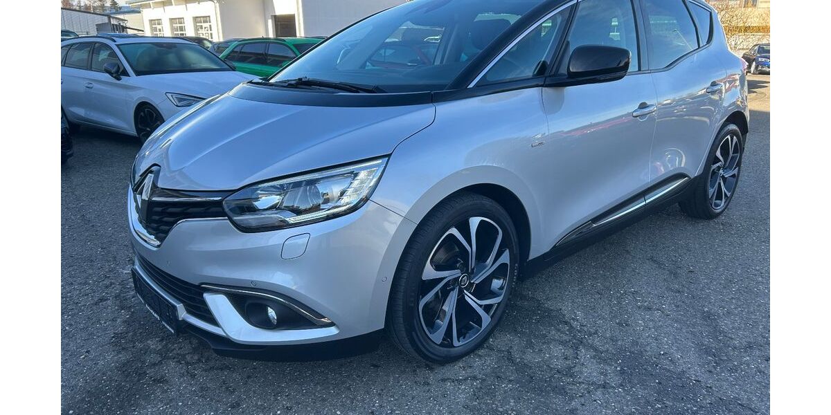 Renault Scenic 89.200 km 11.950 &euro; Trossingen 78647