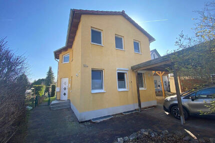 Interessantes Architektenhaus in zentraler und ruhiger Lage von Rosdorf