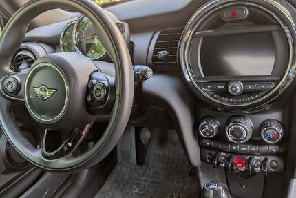 Mini ONE 41.785 km 14.250 € Berglen 73663