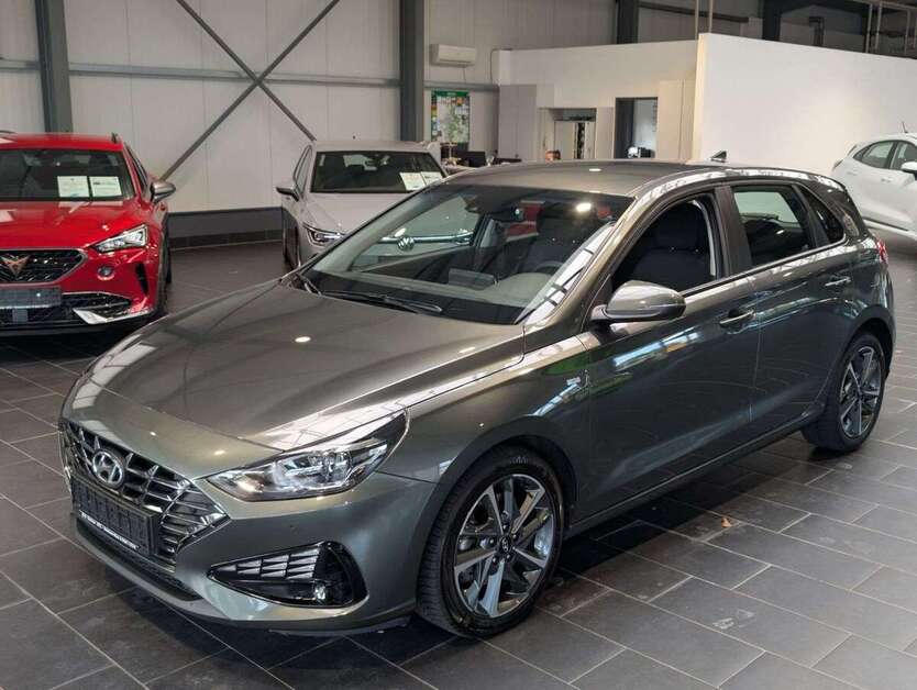Hyundai i30 99.000 km 15.900 € Weinheim 69469