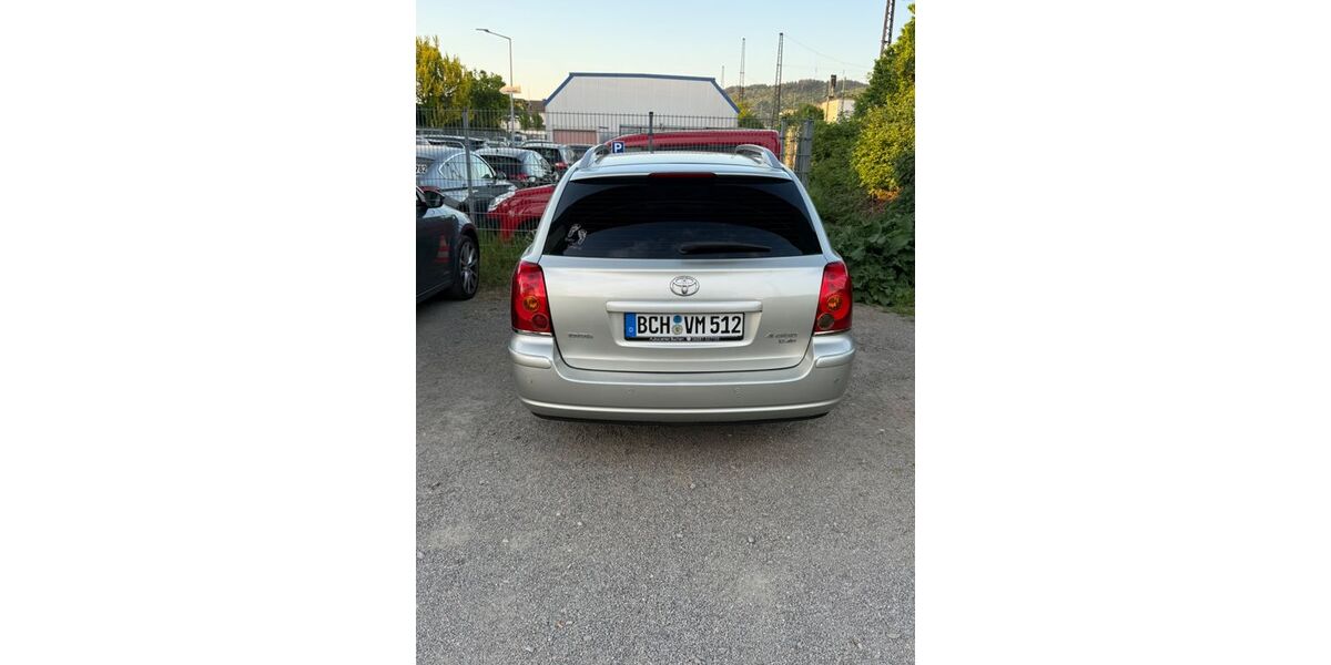 Toyota Avensis 120.000 km 4.300 &euro; Weinheim 69469