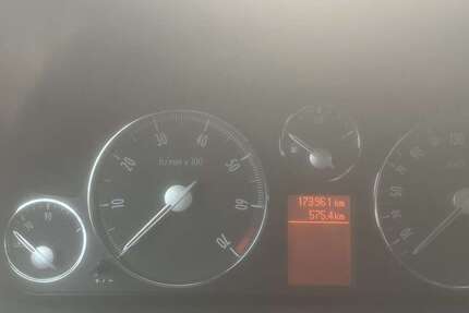 Peugeot 407 174.000 km 2.500 &euro; Zuzenhausen 74939