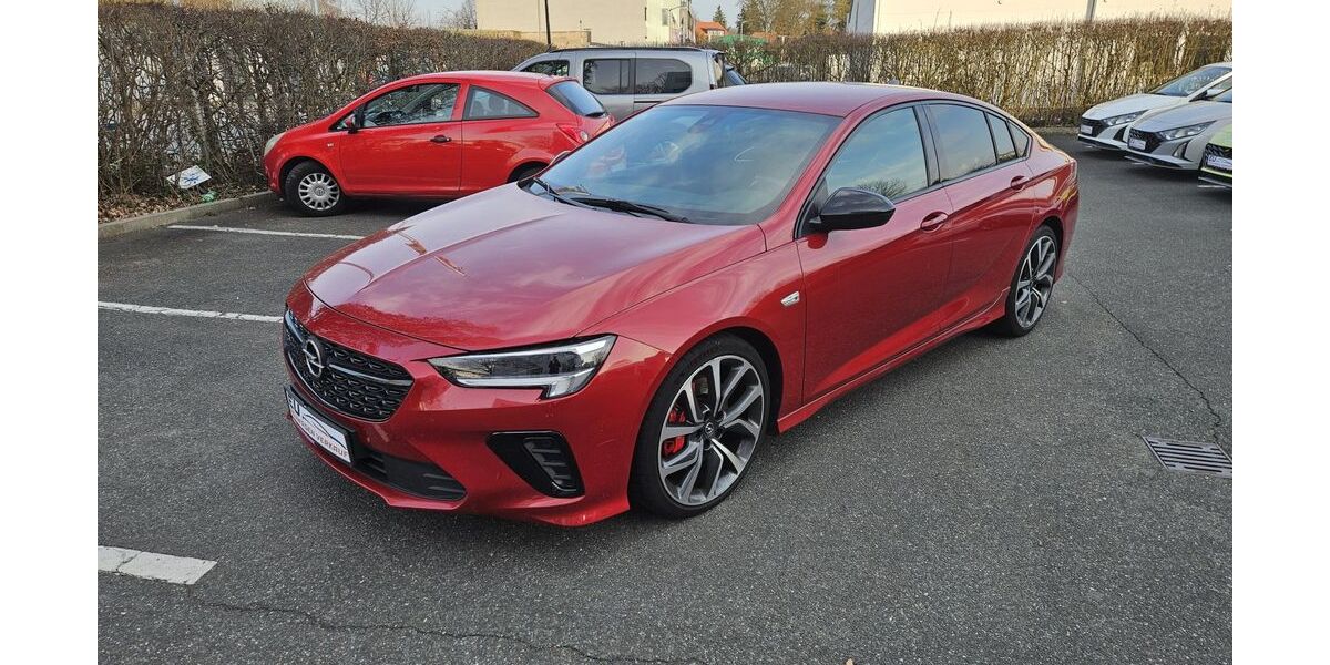 Opel Insignia 81.825 km 20.995 &euro; Nürnberg 90411