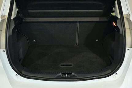 Ford B-Max 81.792 km 6.790 &euro; Bebra 36179