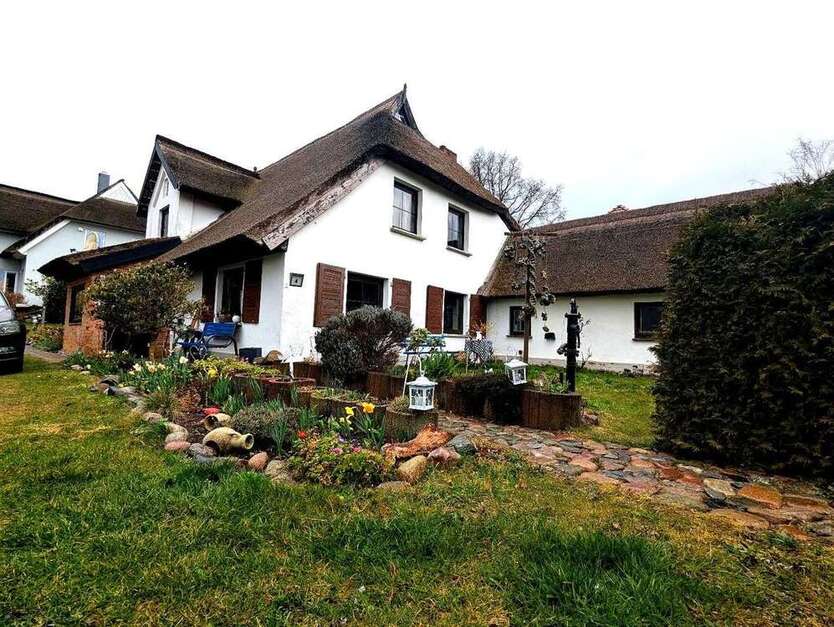 Haus zum Kaufen in Ahrenshoop 699.000 € 215 m²