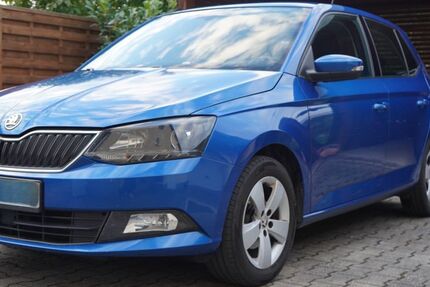 Skoda Fabia 127.000 km 8.990 € Neufahrn i.NB 84088