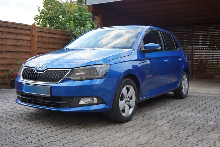 Skoda Fabia 127.000 km 8.990 € Neufahrn i.NB 84088
