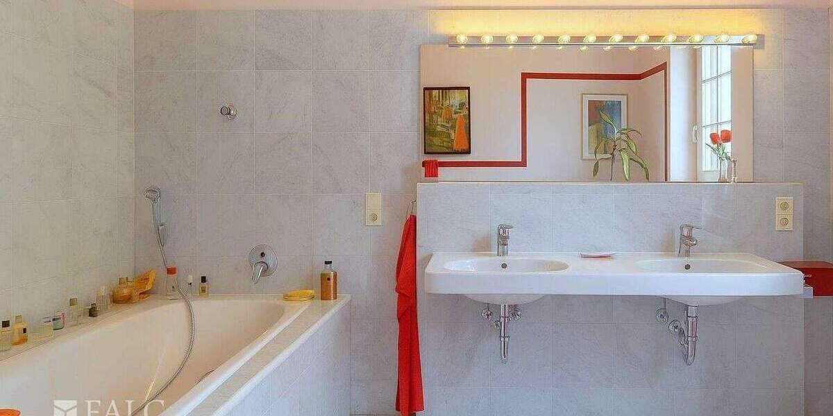 Mehrfamilienhaus, Wohnhaus Bonn Mehlem - 1 Zimmer, 360 m&sup2;, 3.499.000&euro; | Angebot:25773344