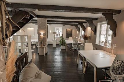 Vollmöblierte Bürofläche in historischem Denkmal-Objekt zimmer