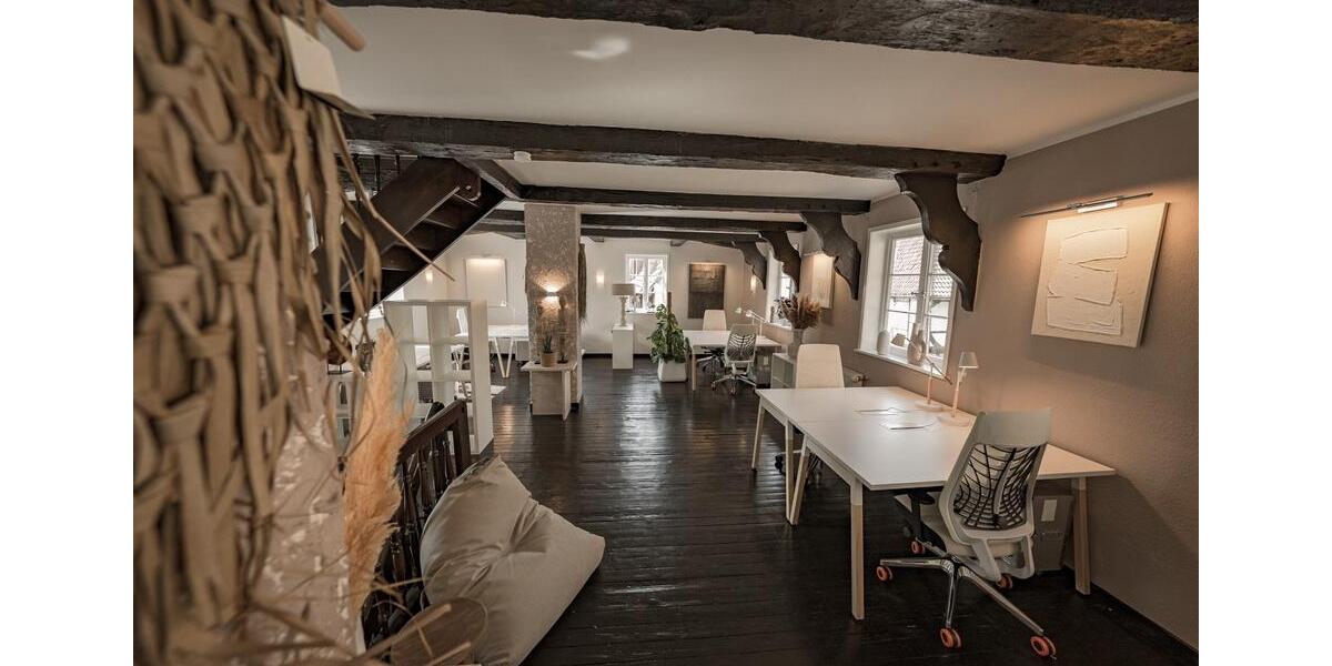 Vollmöblierte Bürofläche in historischem Denkmal-Objekt zimmer