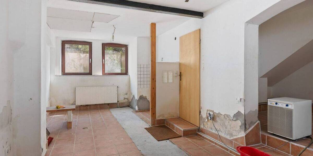 Mehrfamilienhaus, Wohnhaus Bremen Ostertor - 6 Zimmer, 172 m&sup2;, 369.000&euro; | Angebot:26258130