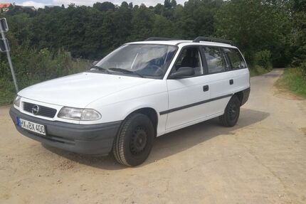 Opel Astra 300.959 km 2.350 &euro; Bad Driburg 33014