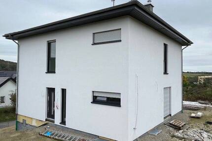 Haus Geichlingen - 6 Zimmer, 181 m&sup2;, 332.000&euro; | Angebot:26016268