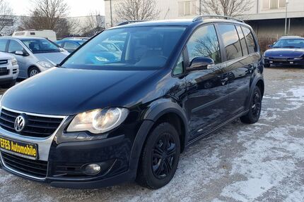 VW Touran 251.000 km 4.350 &euro; Augsburg 86167