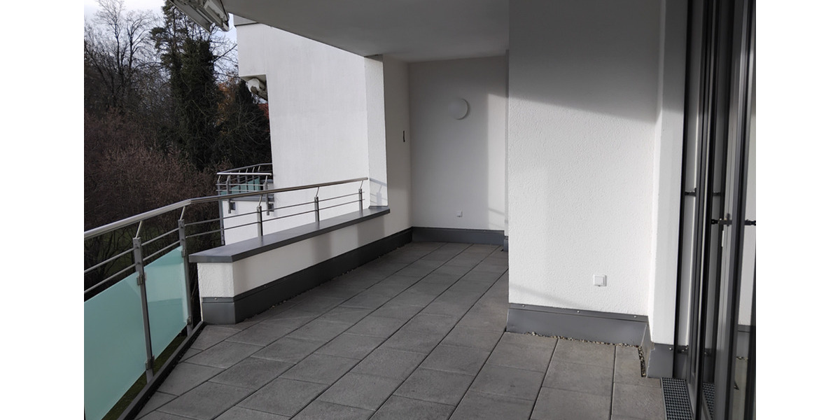 Komfortable und barrierefreie 2,5 Zimmer Penthouse-WHG mit EBK und TG-Stellplatz zu vermieten! 2 zimmer