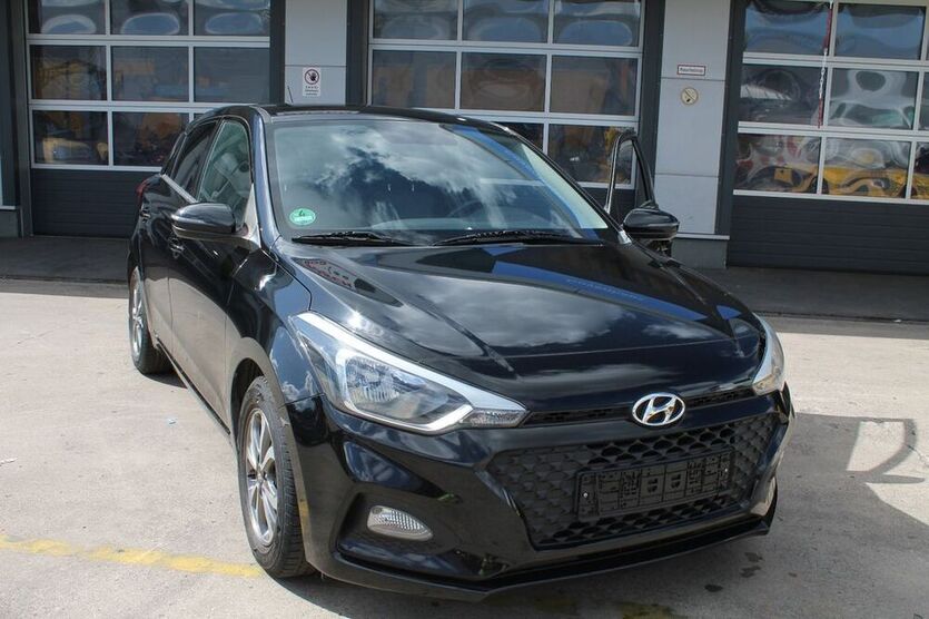 i20