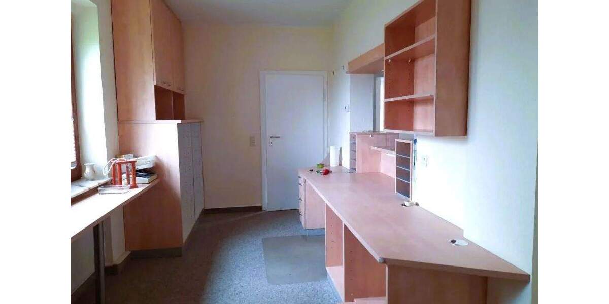 Gewerbeobjekt Meerane - 5 Zimmer, 110 m&sup2;, 595&euro; | Angebot:24967174