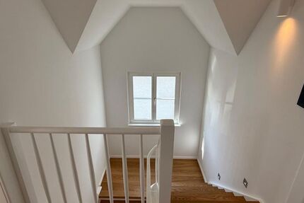 Mehrfamilienhaus oder für 1 Familie: Stilaltbau-Villa komplett-saniert mit Garten, Hof und Stall - Haus Pfungstadt | Angebot:26348399