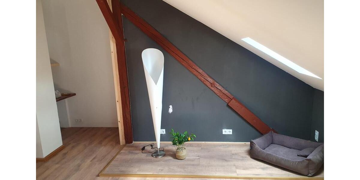 Dachgeschoßwohnung Naumburg (Saale) - 3 Zimmer, 85 m&sup2;, 500&euro; | Angebot:26338493