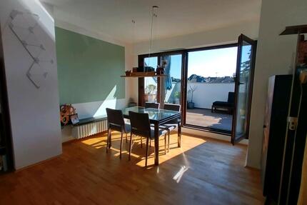 Provisionsfrei: Lichtdurchflutete Wohnung mit Traumterrasse