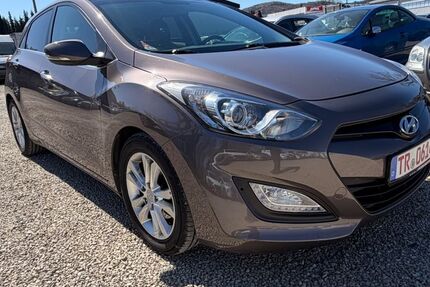 Hyundai i30 242.000 km 3.999 &euro; Trier 54294